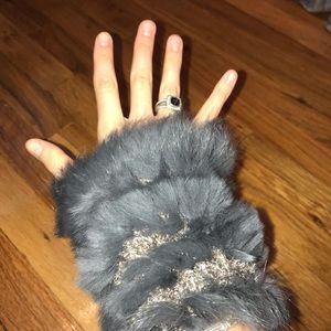 Furry hand warmers